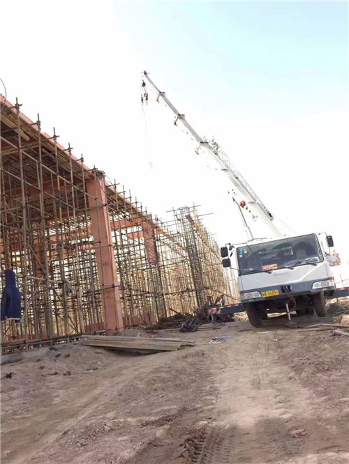 扎赉诺尔区吊车作业的安全注意事项有哪些？